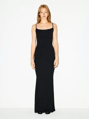 skims mesh dress obsidian @Alexa Jay stuns in the new Summer Mesh Long Sleeve Dress in Obsidian.   #SKIMS